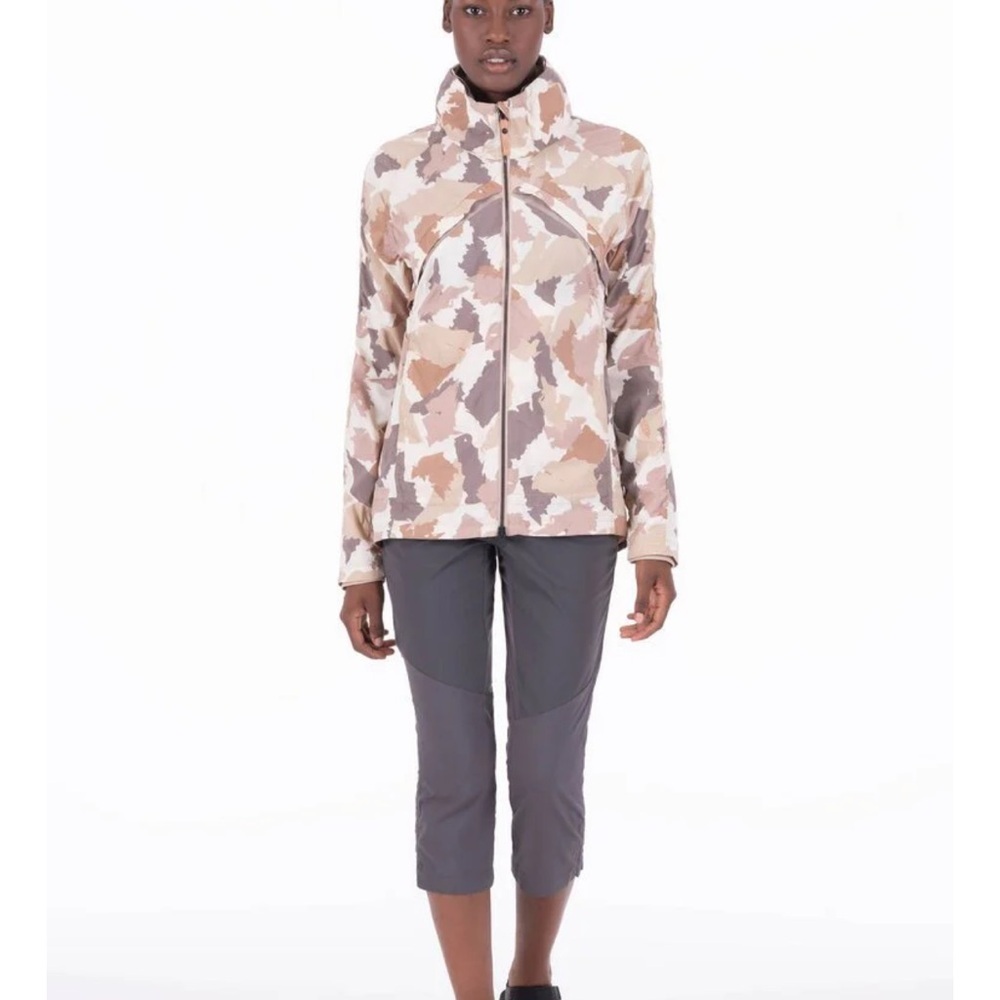 Indygena Women’s Hooded Lightweight Jacket Leaf Camo Print Size M Zip Front - Picture 9 of 9